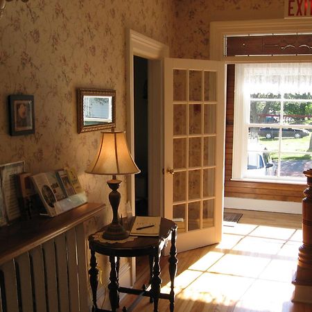 Louisbourg Heritage House Bed & Breakfast Exterior photo