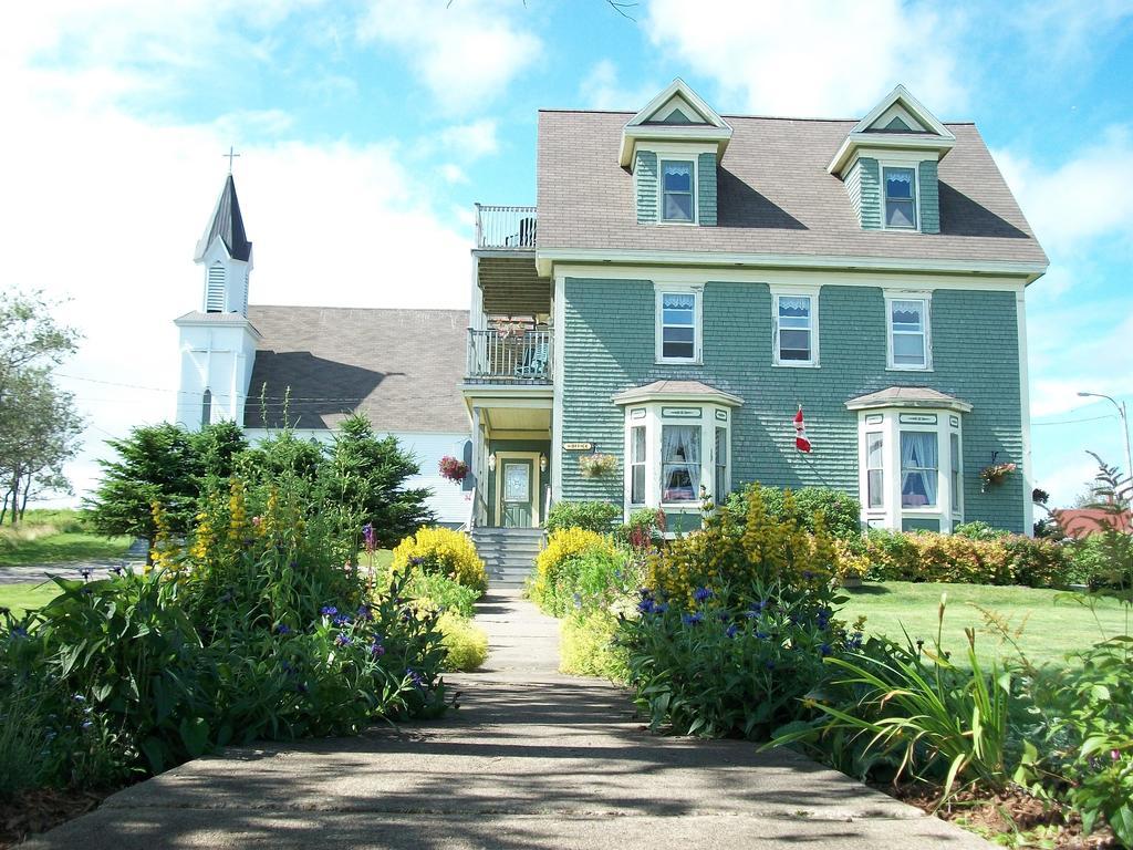 Louisbourg Heritage House Bed & Breakfast Exterior photo