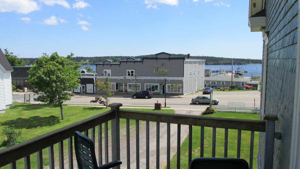 Louisbourg Heritage House Bed & Breakfast Exterior photo