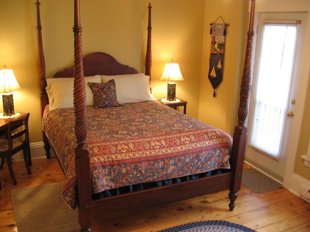 Louisbourg Heritage House Bed & Breakfast Room photo