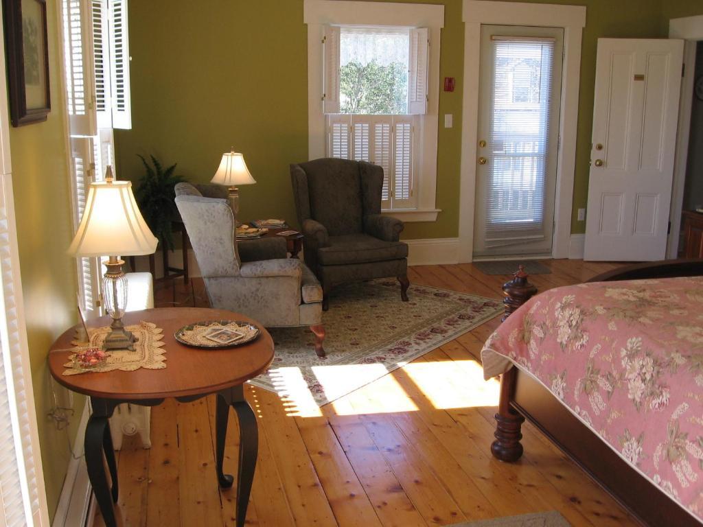 Louisbourg Heritage House Bed & Breakfast Room photo