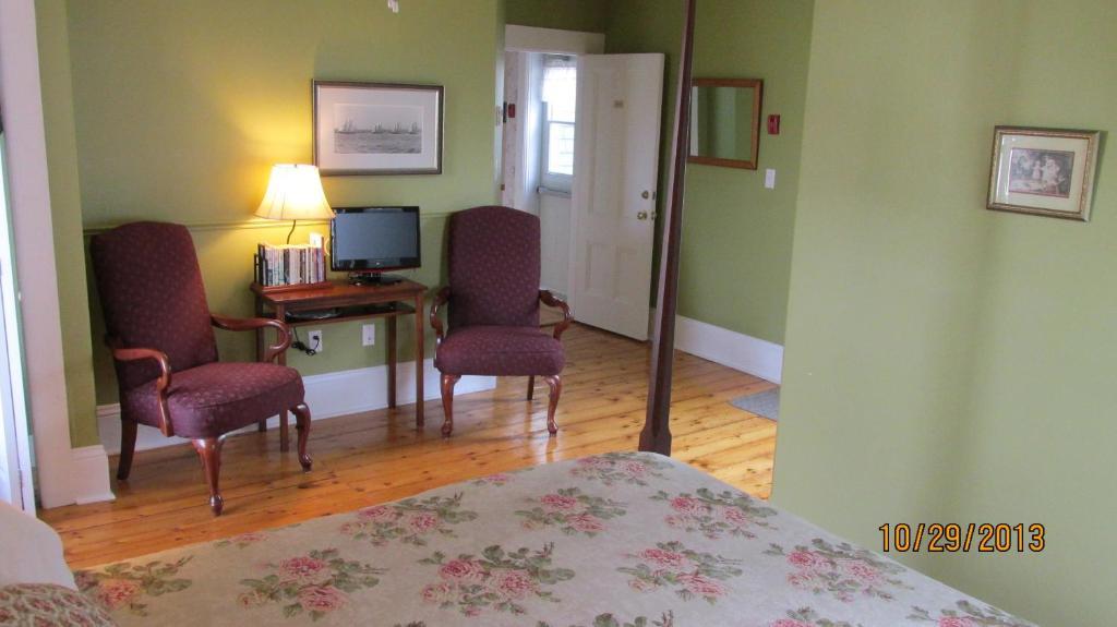 Louisbourg Heritage House Bed & Breakfast Room photo